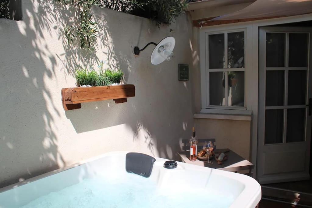 La Petite Maison De Maussane *** Exterior foto